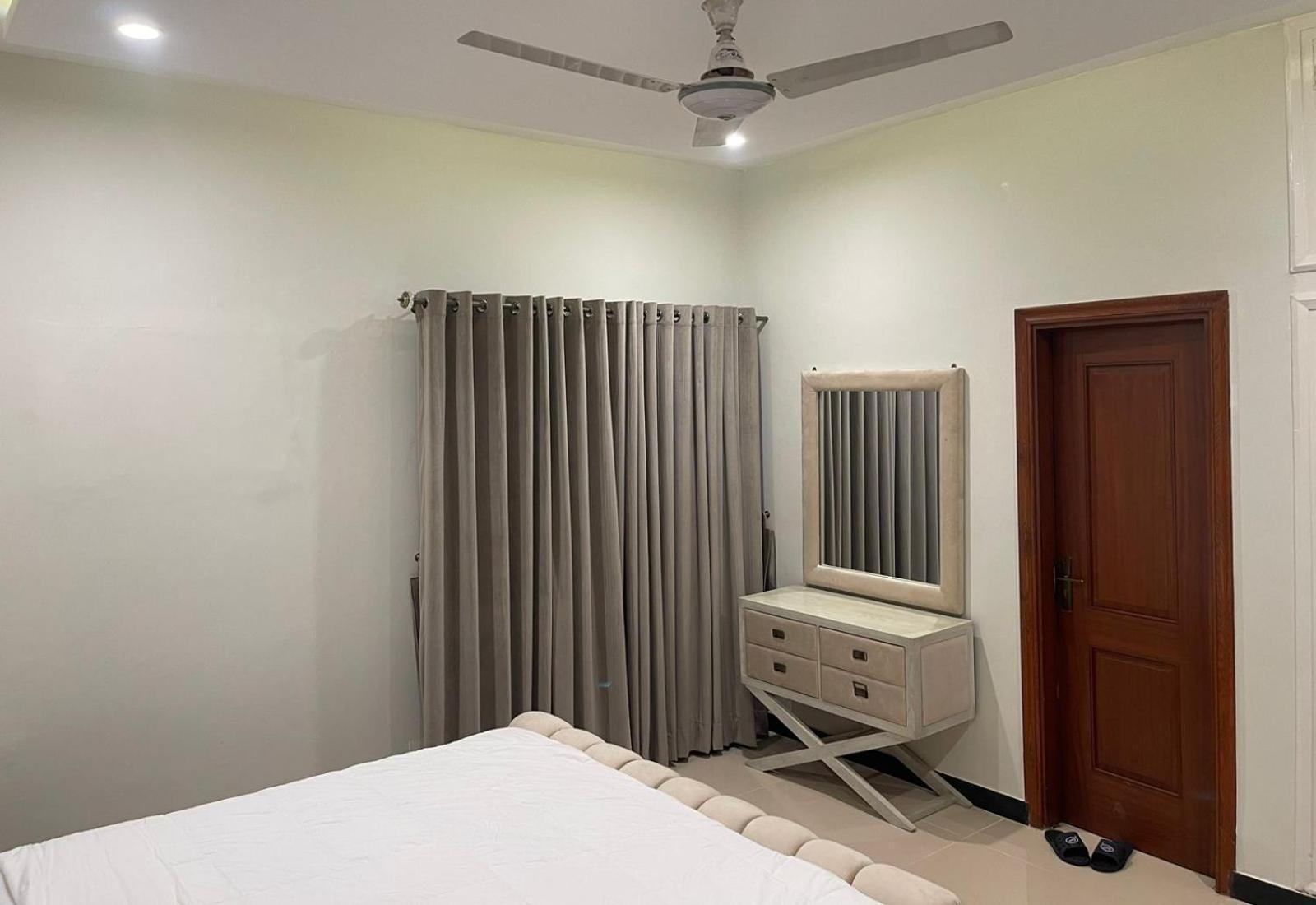 Bridge Residency-1, Sector F-6 อิสลามาบัด ภายนอก รูปภาพ